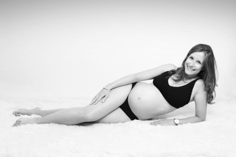 Photographe Yvelines. Photographe 78. Photographe grossesse. Photographe naissance. Photographe bébé. Séance photo femme enceinte. Shooting photo famille.